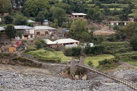  Where the River Flows : Une exploration de l'amitié et la découverte de soi dans le Pakistan rural